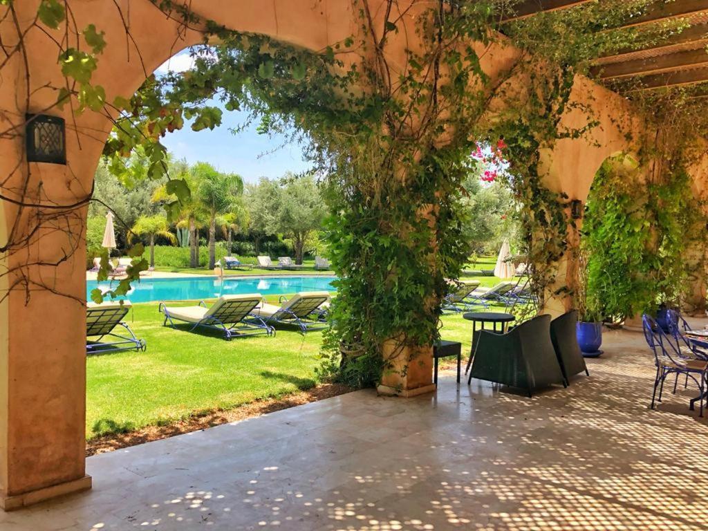 Villa Marco Au Jardin Des Senteurs El Ain Exterior photo