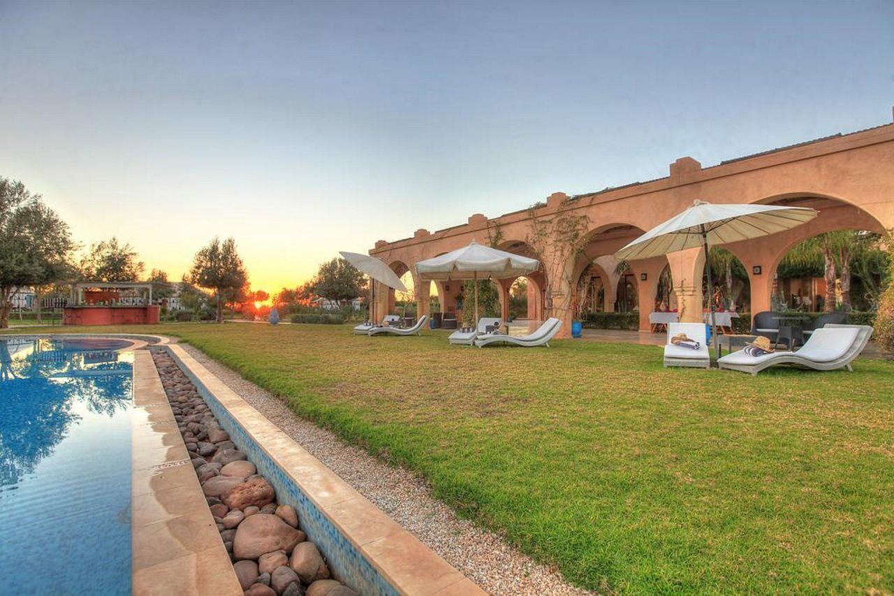 Villa Marco Au Jardin Des Senteurs El Ain Exterior photo